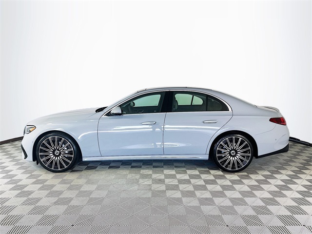 2026 Mercedes Benz E 350 photo 4