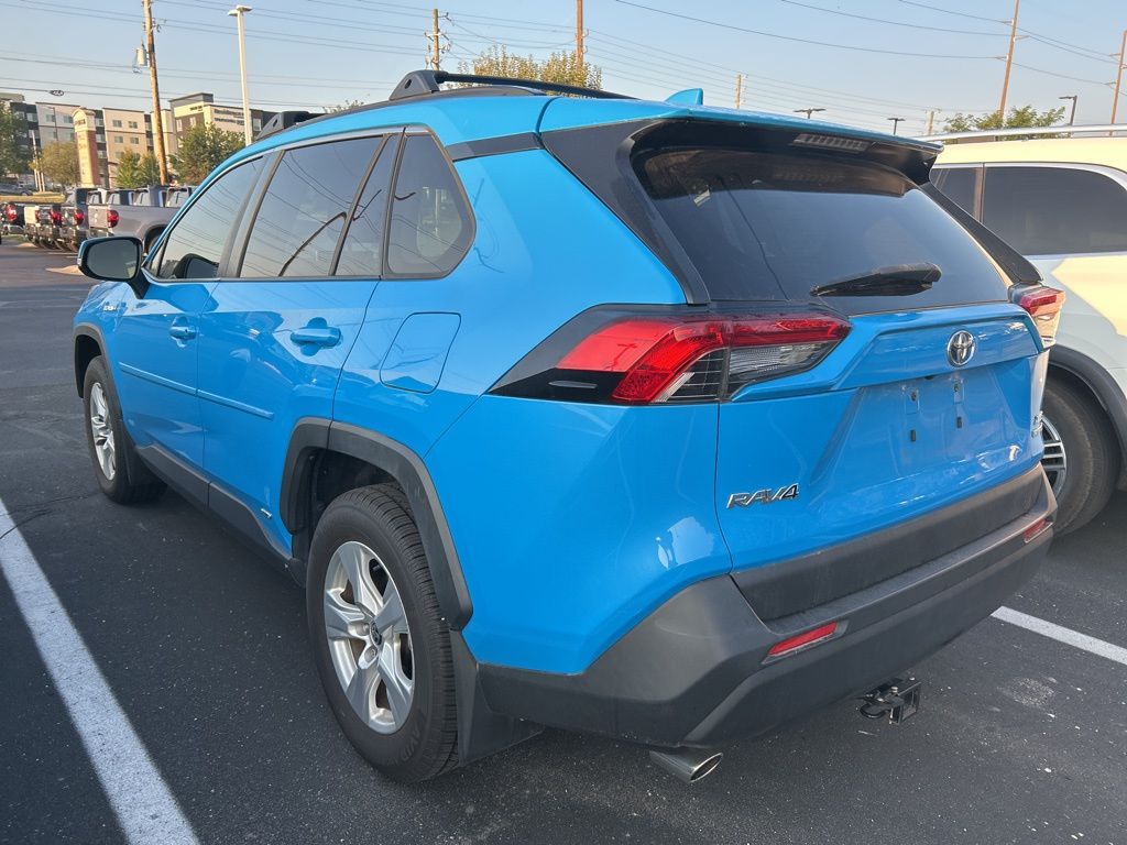 Used 2020 Toyota RAV4 XLE with VIN JTMRWRFV2LD070559 for sale in Northfield, Minnesota