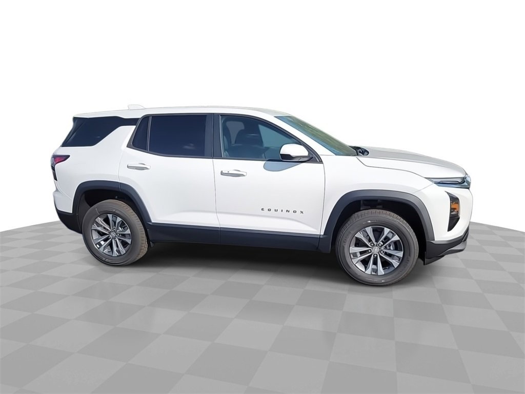 2026 Chevrolet Equinox LT photo 4