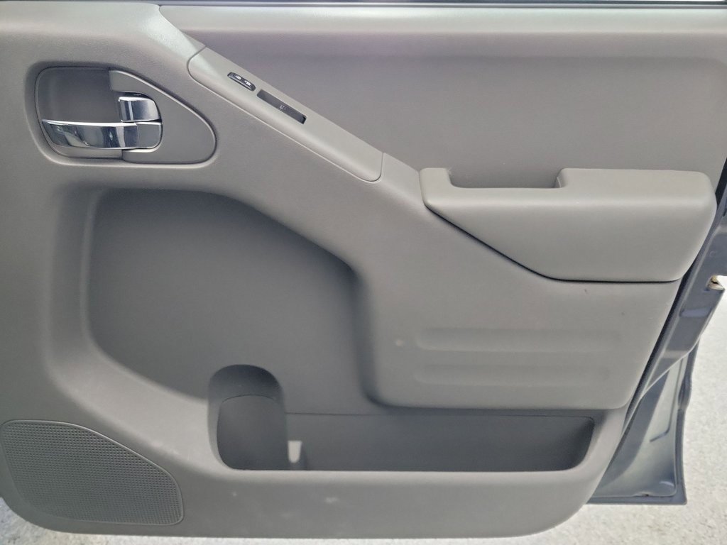 2016 Nissan Frontier SV photo 20