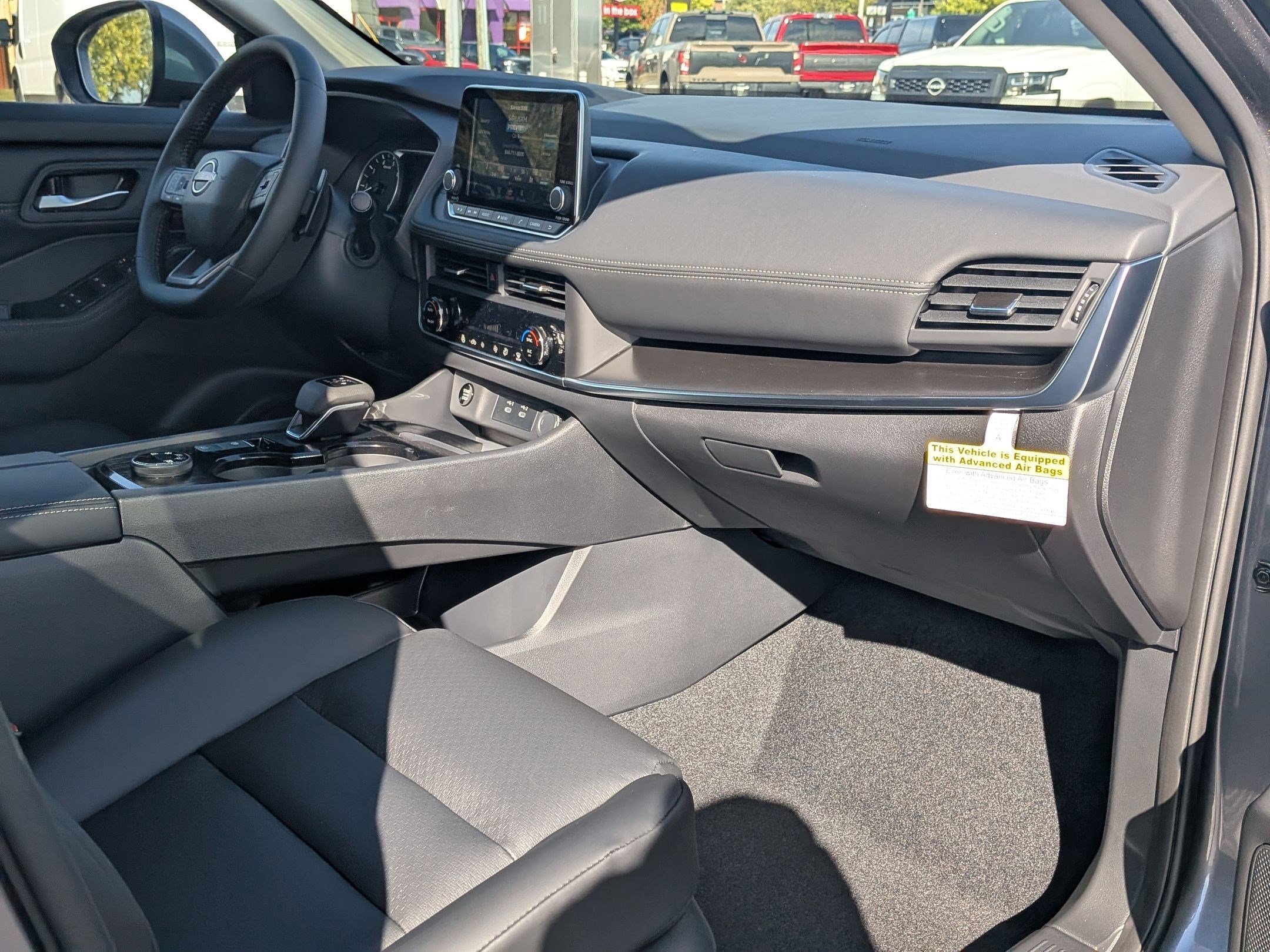 2026 Nissan Rogue SV photo 17