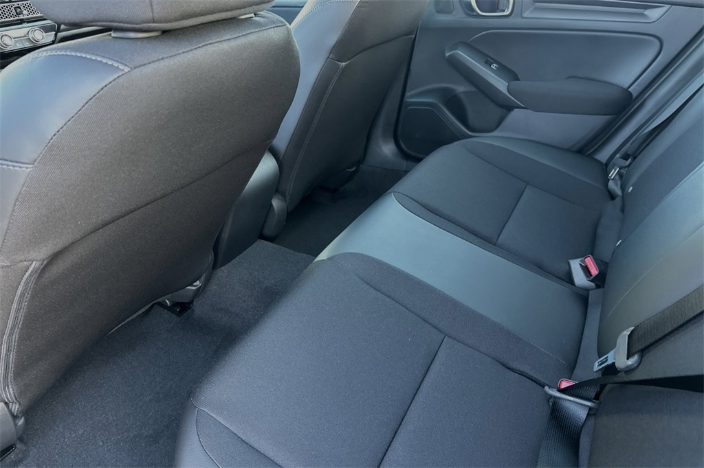 2025 Honda Civic Hatchback Sport photo 11