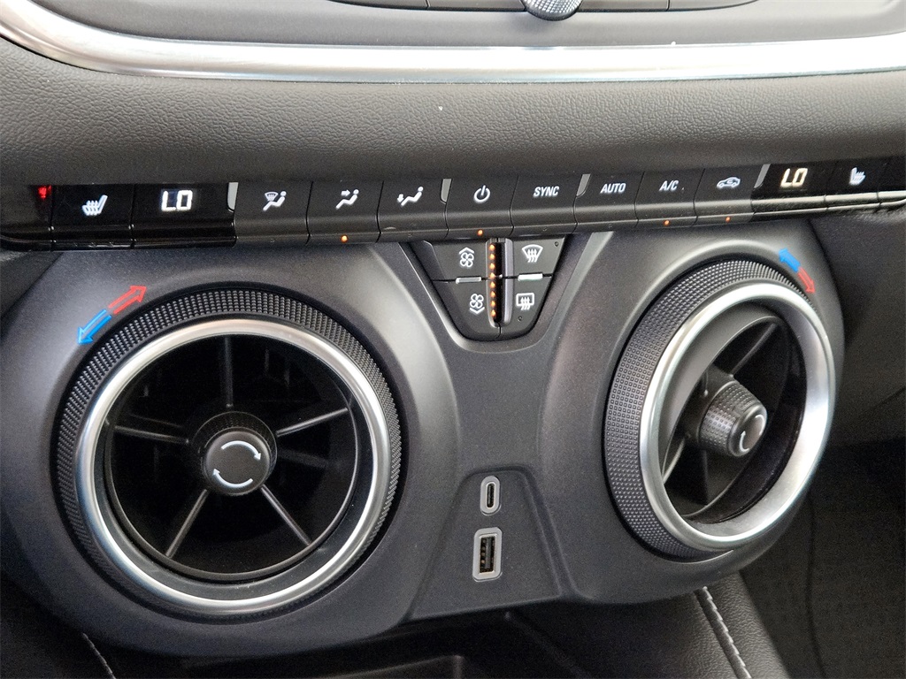 2023 Chevrolet Blazer 2LT photo 19