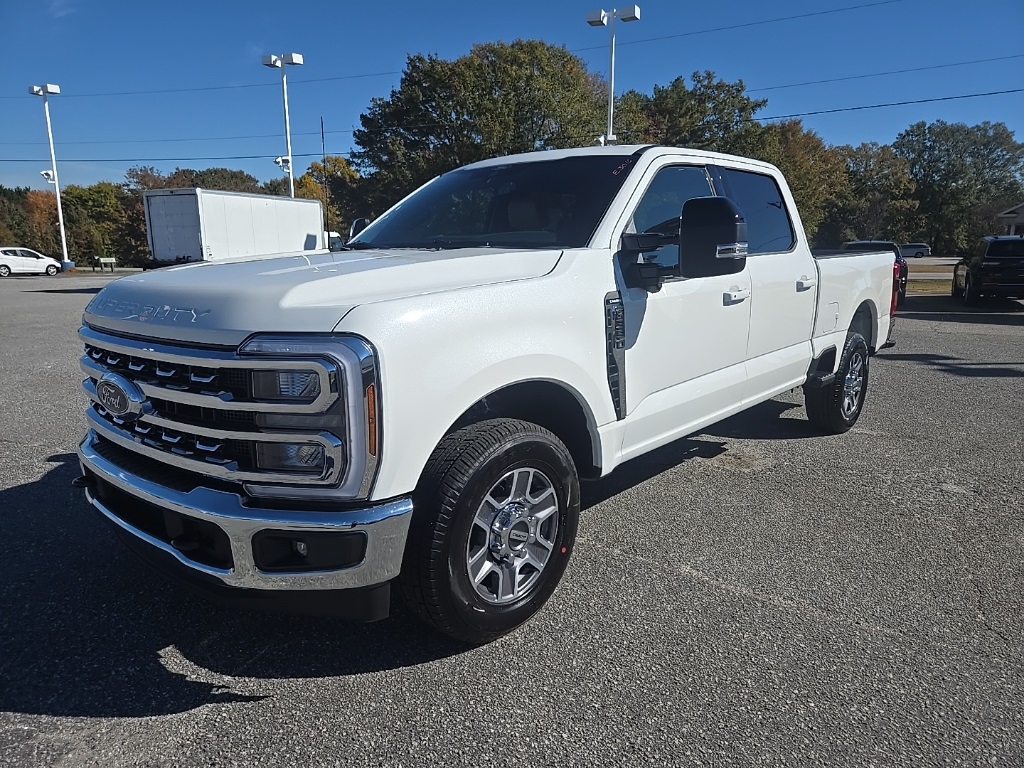 2026 Ford F-350 Super Duty Lariat's photo