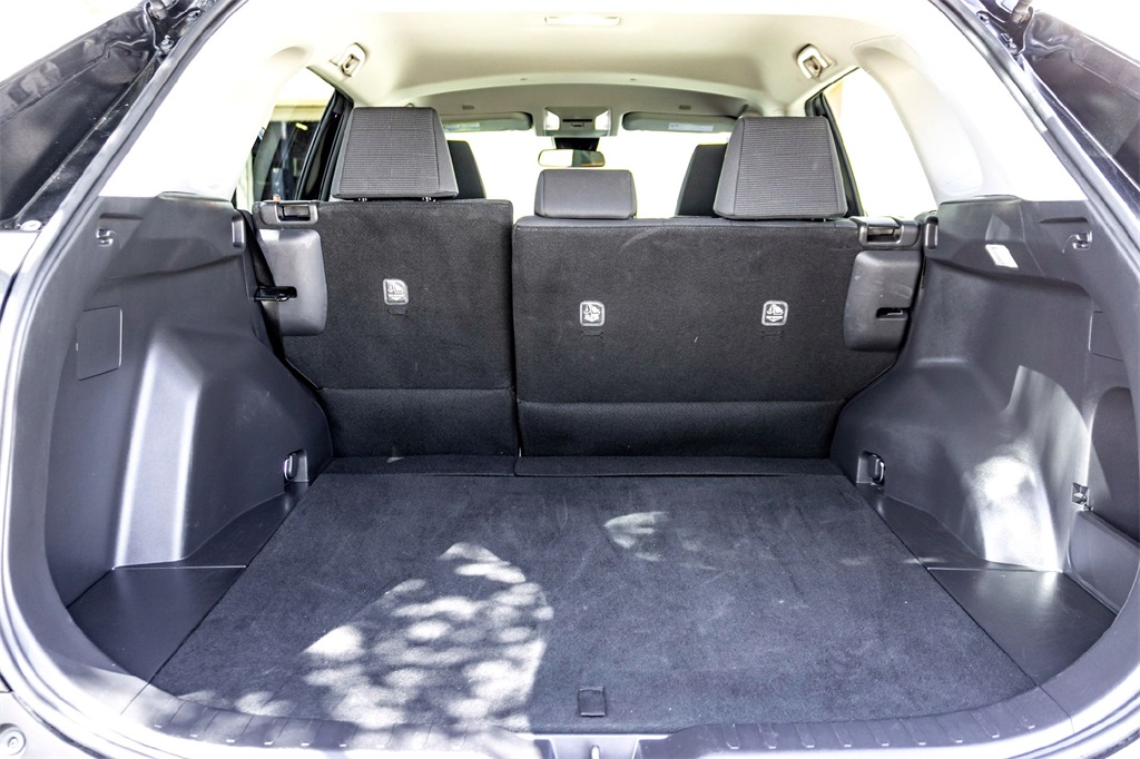 2024 Toyota RAV4 LE photo 30
