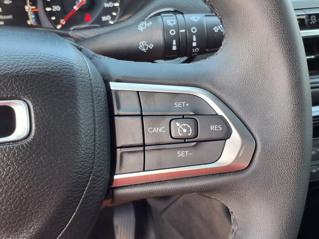 2023 Jeep Compass Altitude photo 13
