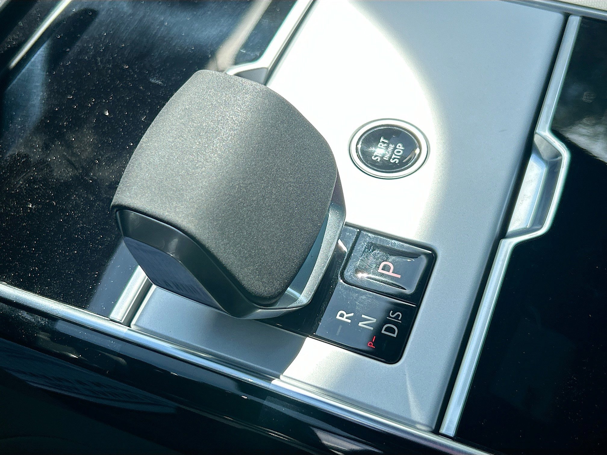 2025 Land Rover Range Rover SE photo 25