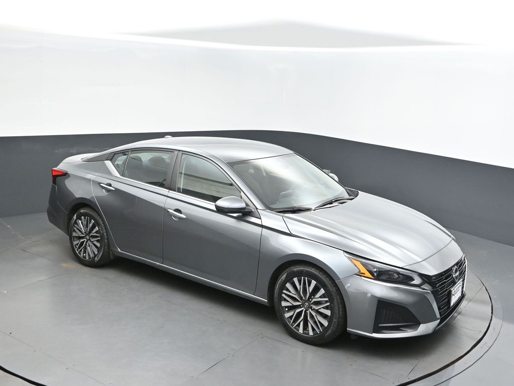 2023 Nissan Altima SV