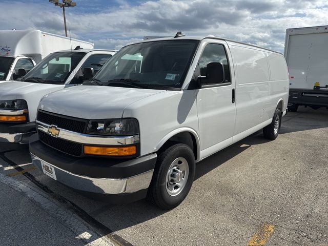 2025 Chevrolet Express Cargo Work Van's photo