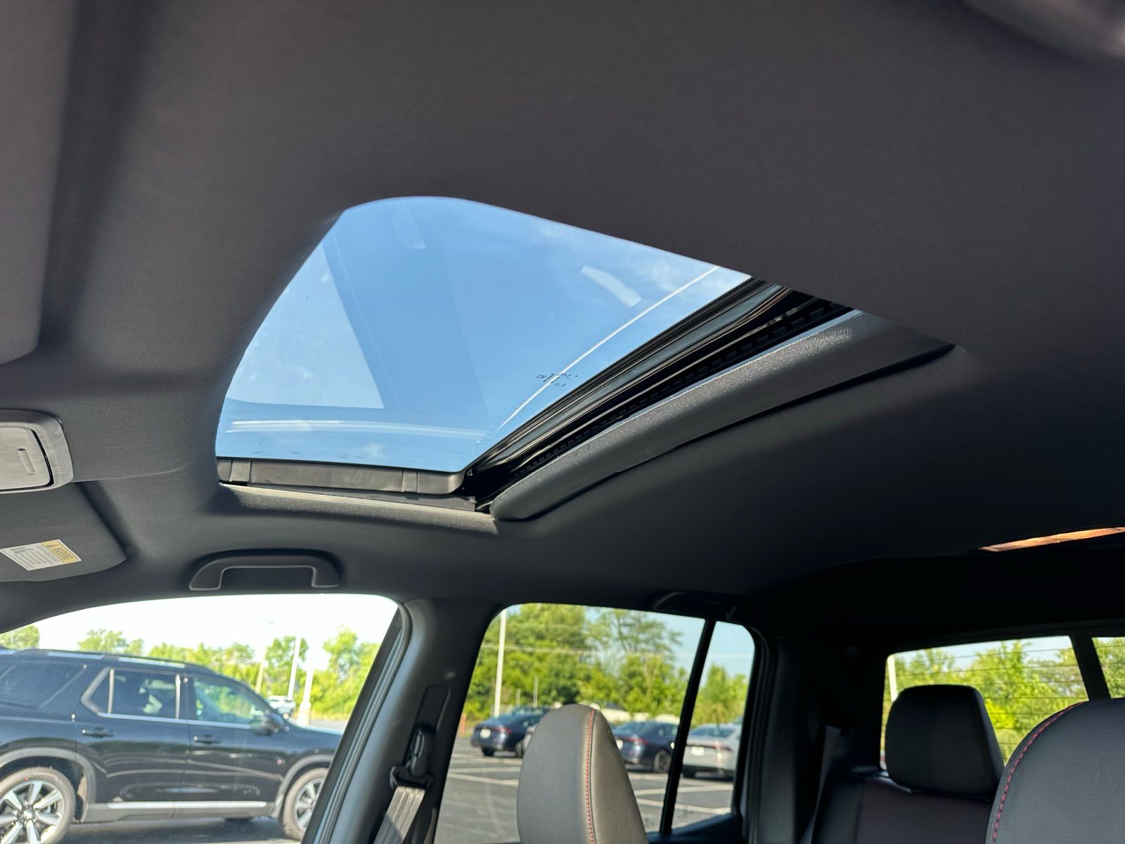 2025 Honda Ridgeline Black Edition photo 18