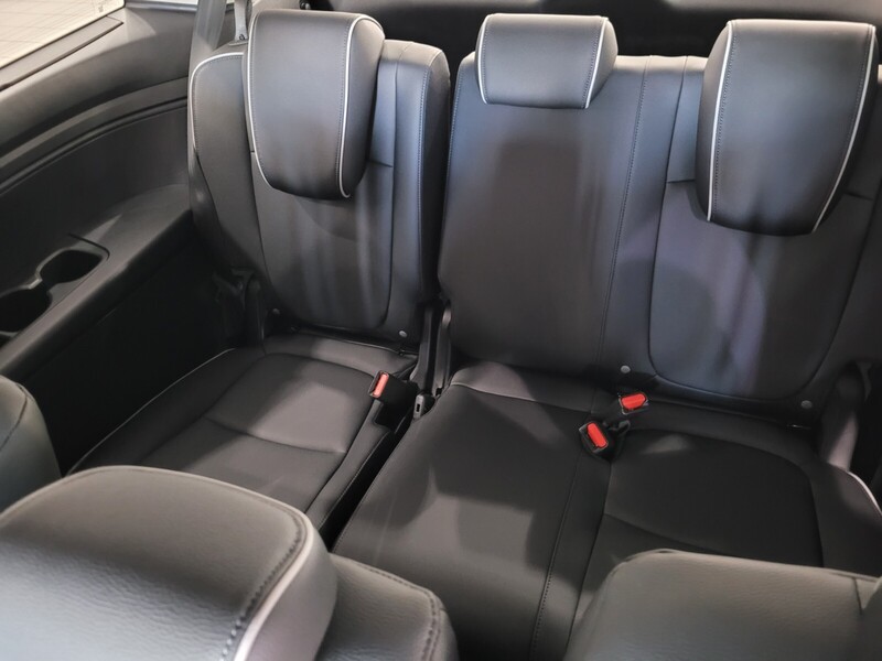 2026 Honda Odyssey Elite photo 8