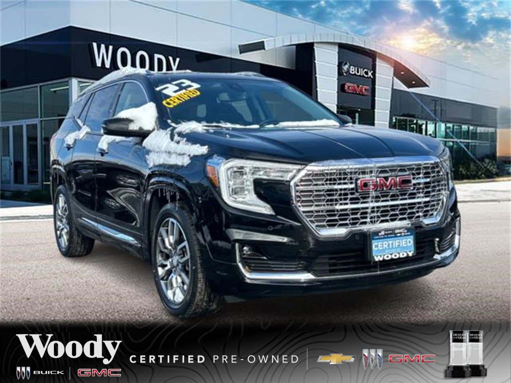 2023 GMC Terrain Denali's photo