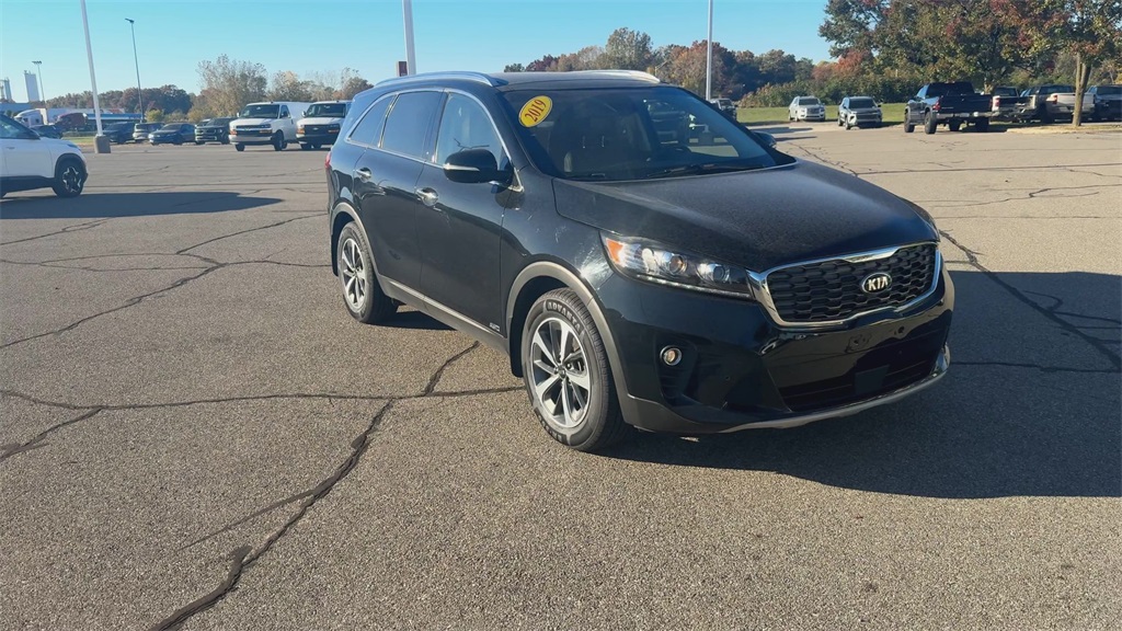 Used 2019 Kia Sorento EX with VIN 5XYPHDA55KG560621 for sale in Burns Harbor, IN