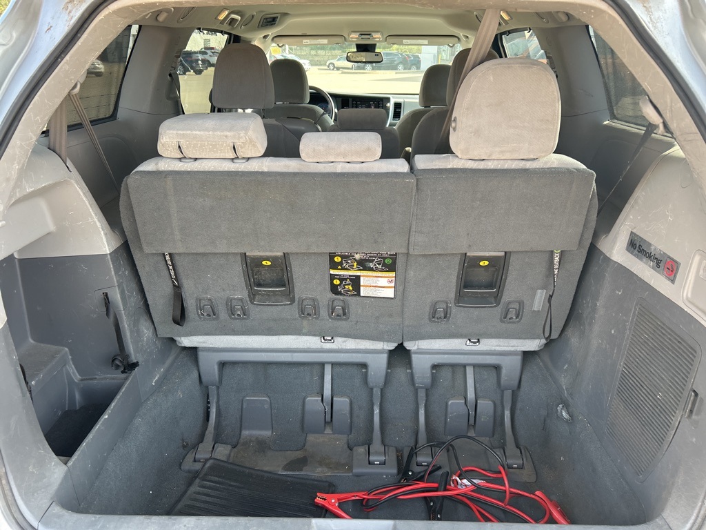 2020 Toyota Sienna LE photo 22