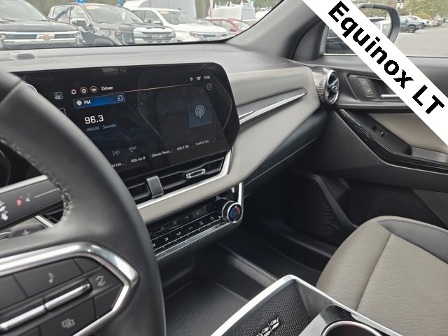 2025 Chevrolet Equinox LT photo 18