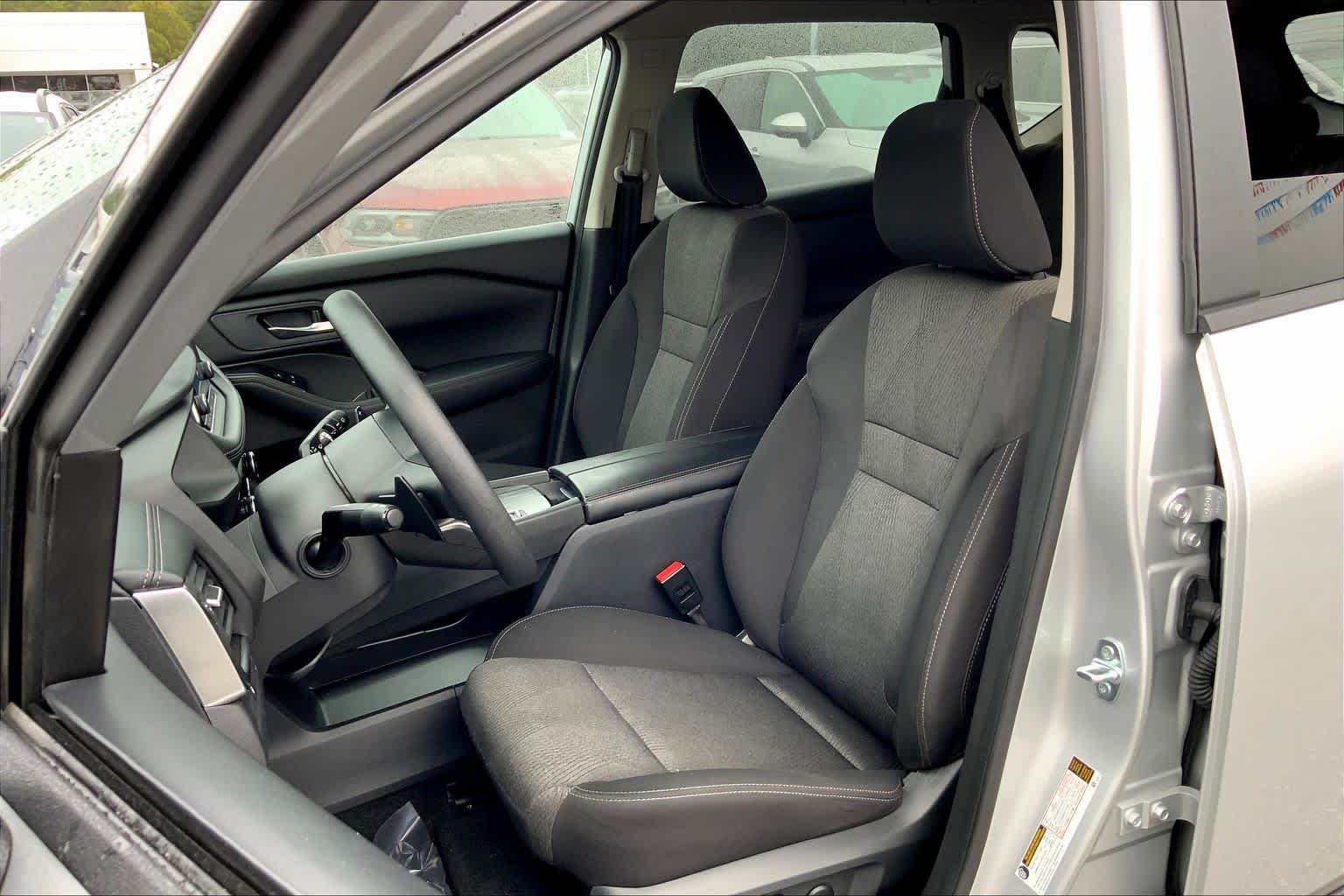 2024 Nissan Rogue SV photo 4