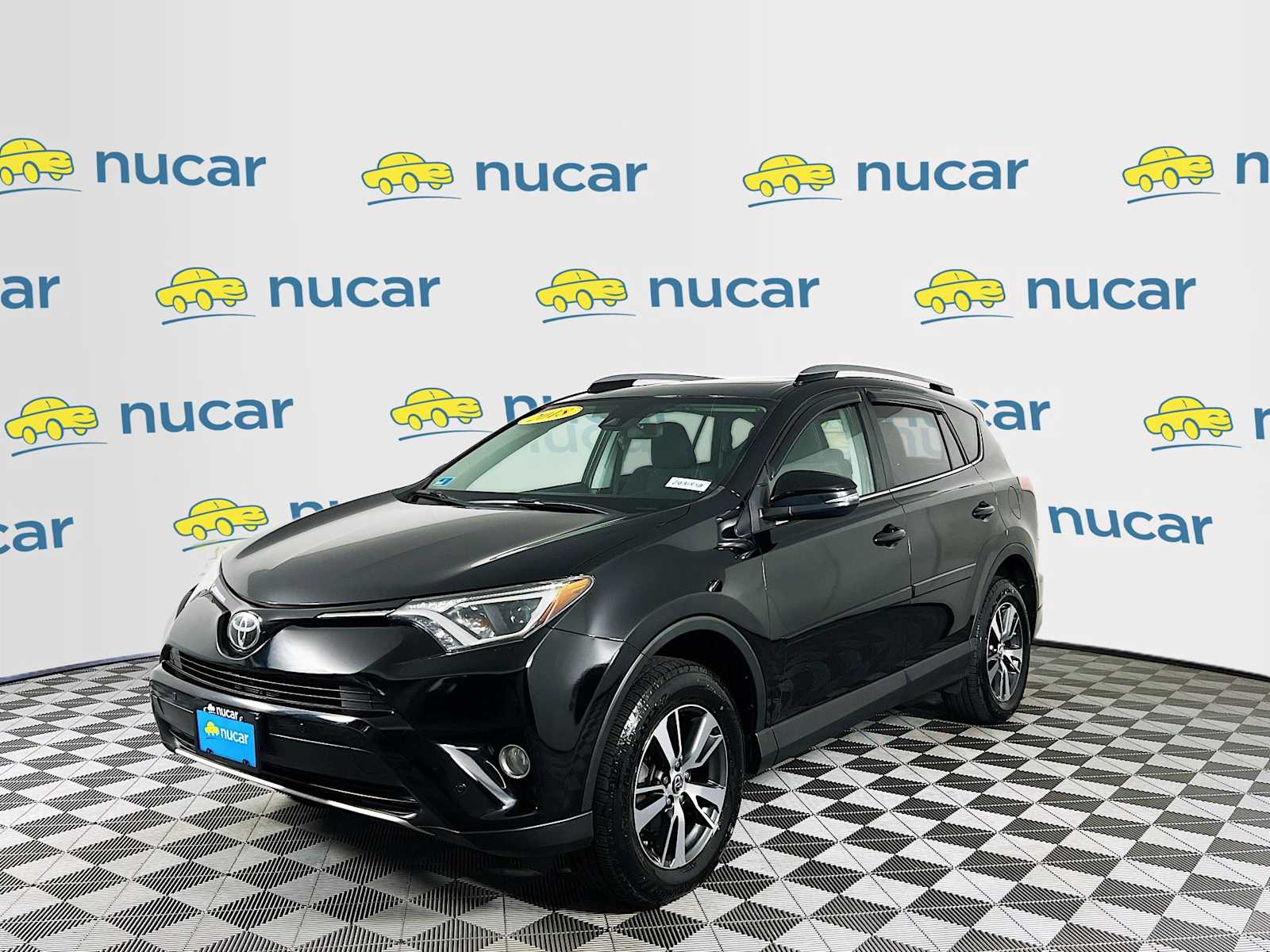 2018 Toyota RAV4 XLE photo 2