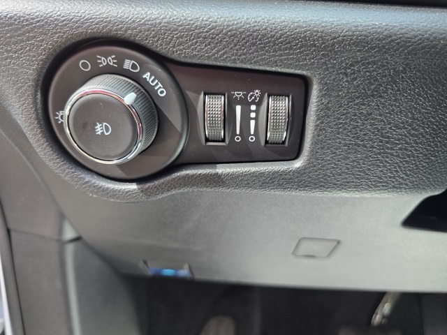 2026 Chrysler Pacifica photo 17
