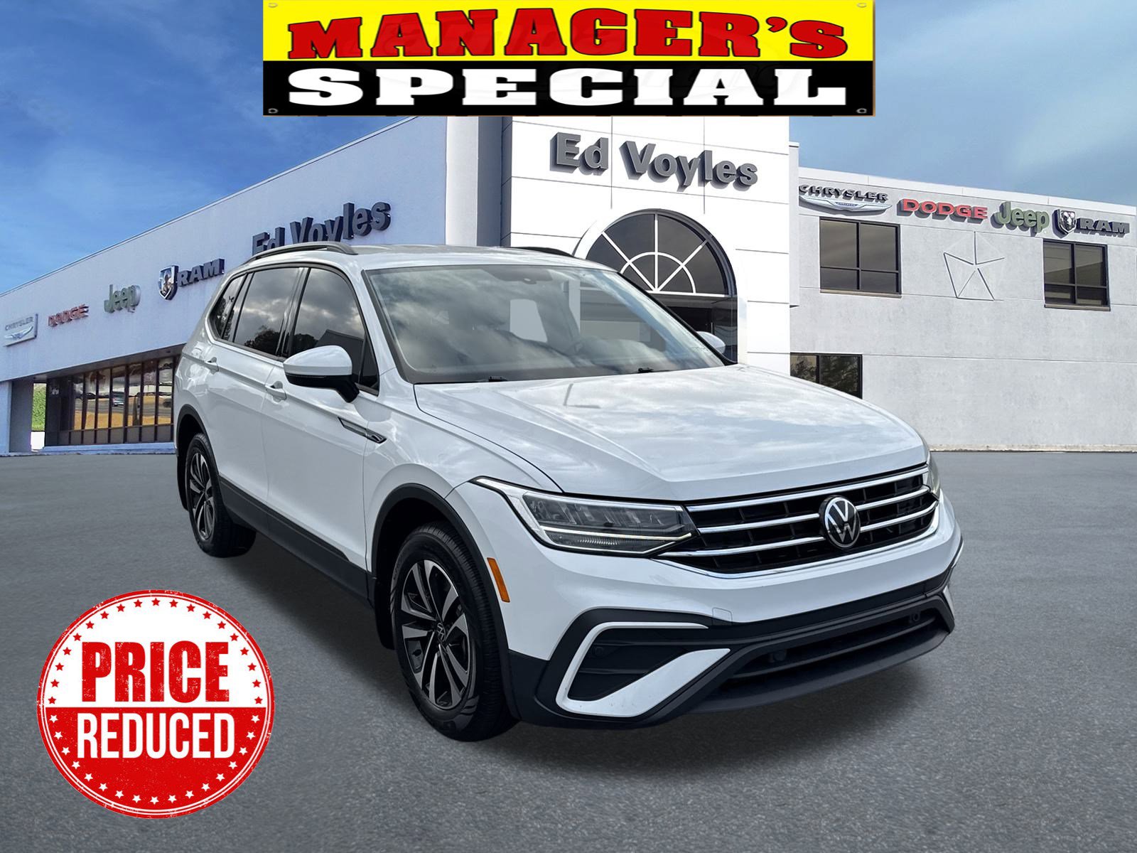 2023 Volkswagen Tiguan S's photo