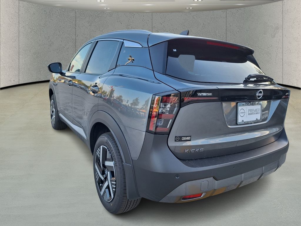 2026 Nissan Kicks SV photo 3