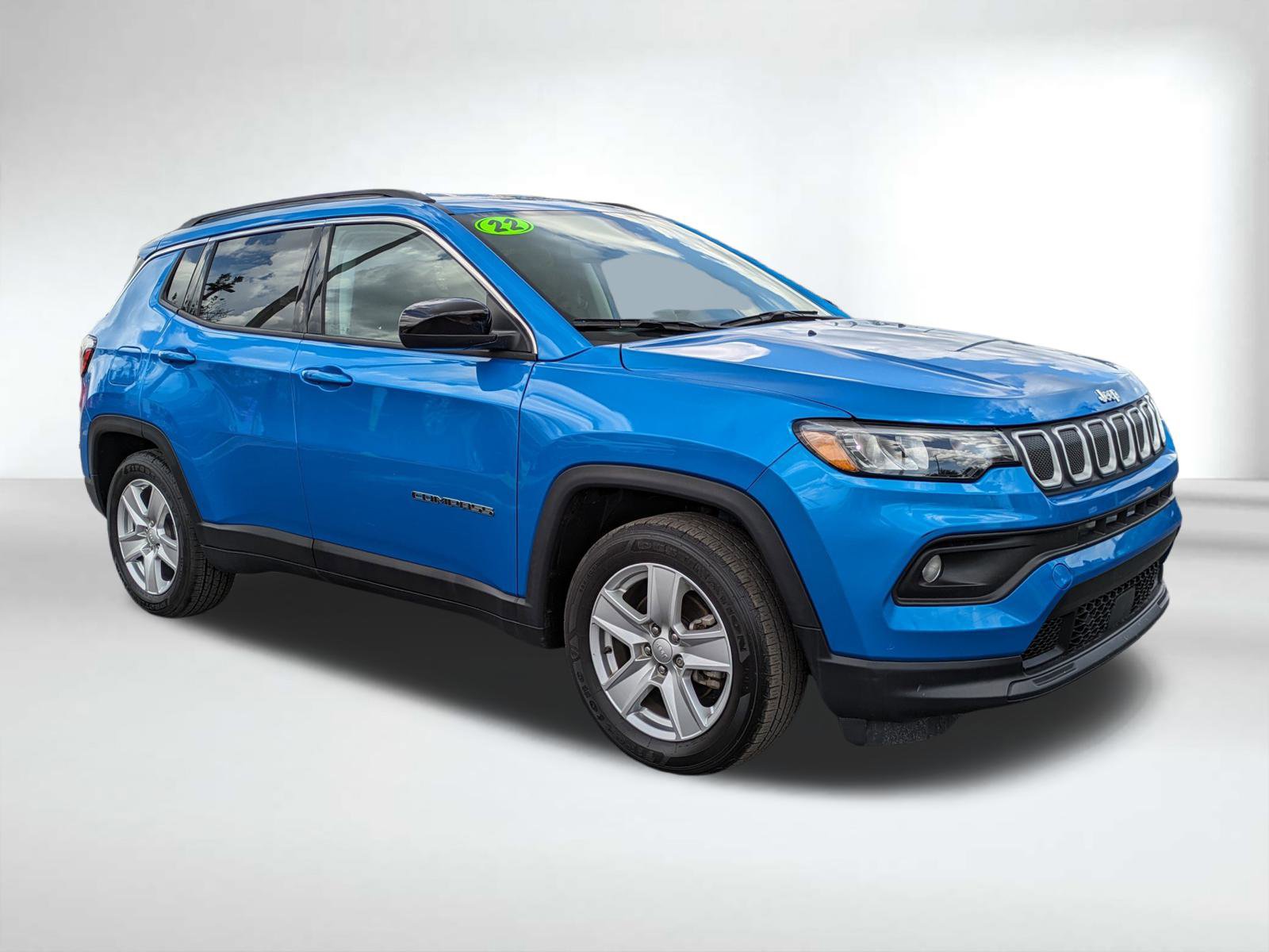 Certified 2022 Jeep Compass Latitude with VIN 3C4NJCBB7NT112842 for sale in Seminole, FL