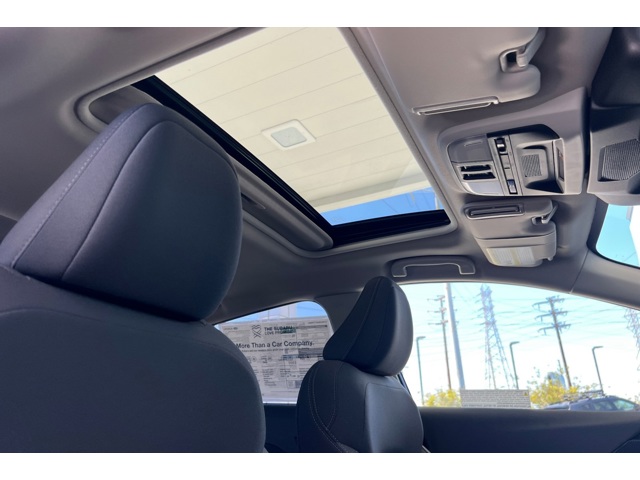 2025 Subaru Crosstrek Premium photo 17