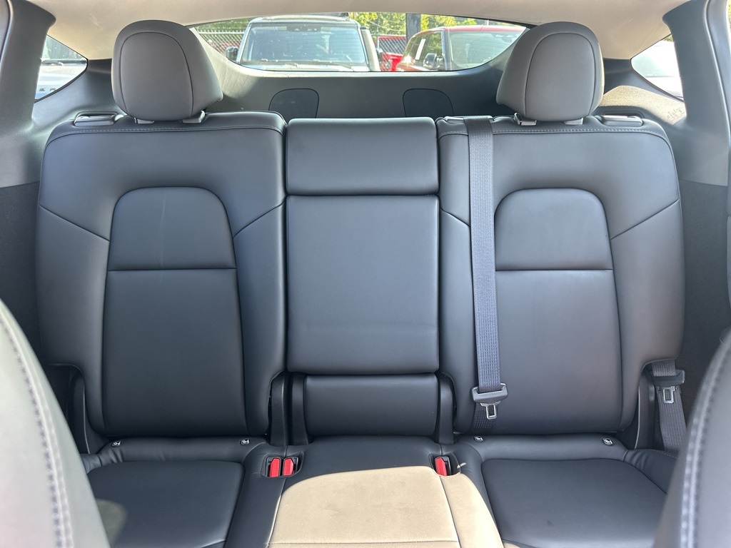 2024 Tesla Model Y Long Range photo 12