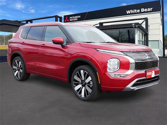 2025 Mitsubishi Outlander SEL's photo