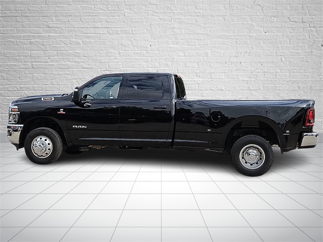 2026 Ram 3500 Big Horn photo 2
