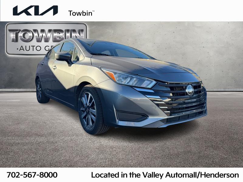 2023 Nissan Versa Sedan SV's photo