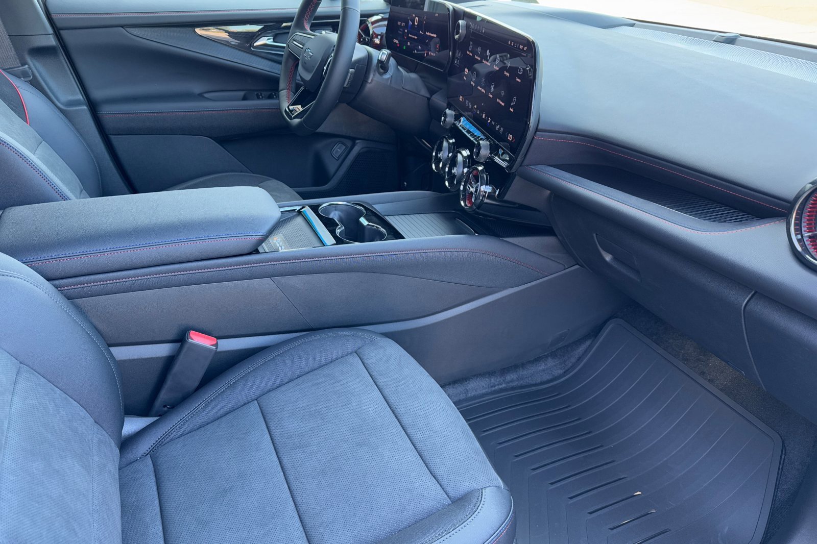 2025 Chevrolet Blazer EV RS photo 16