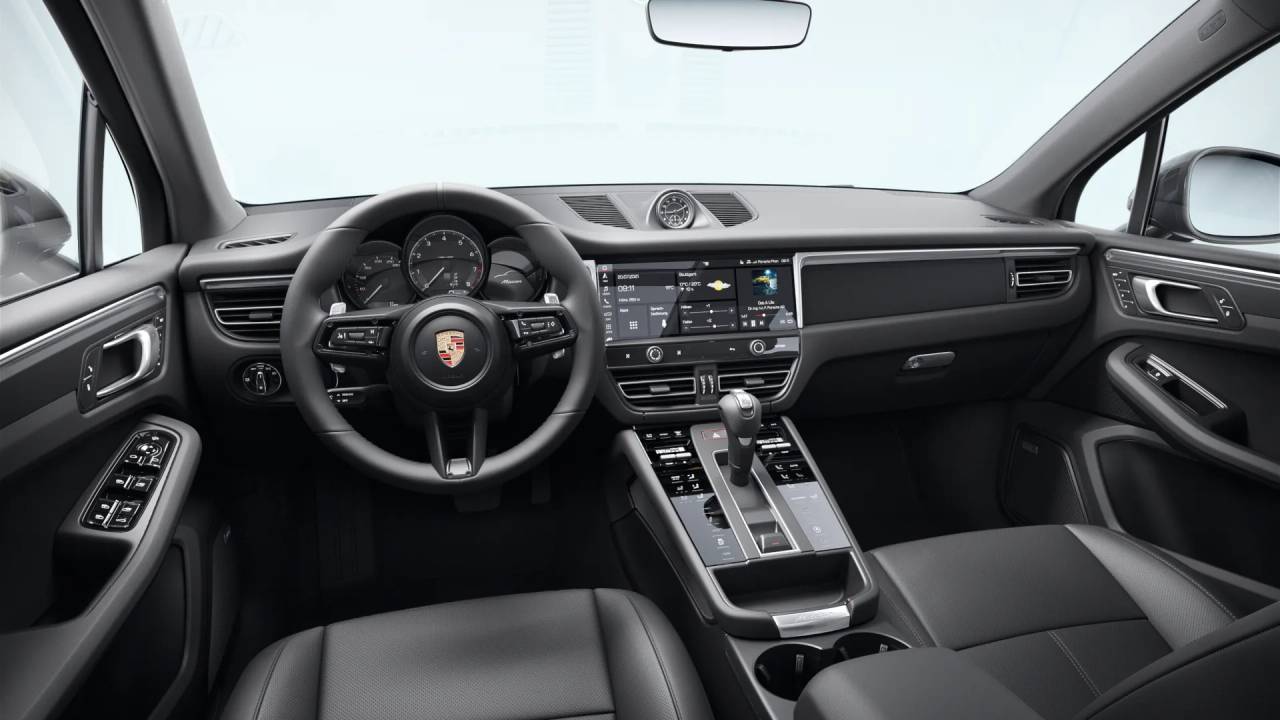 2026 Porsche Macan T photo 10
