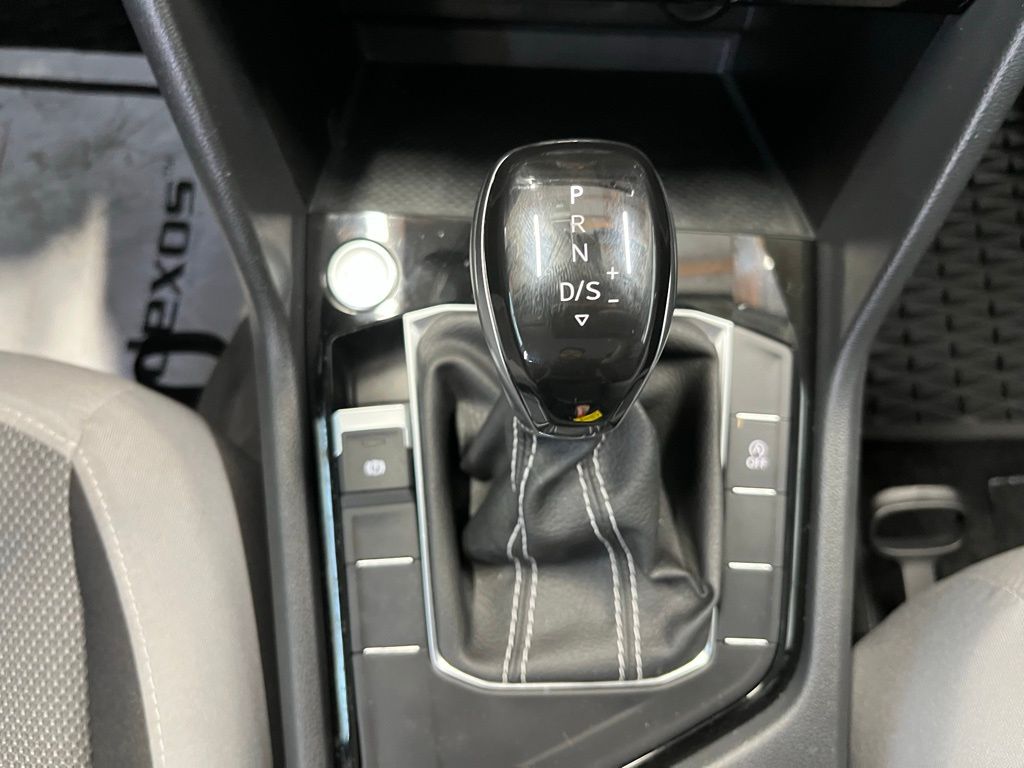 2024 Volkswagen Taos S photo 14