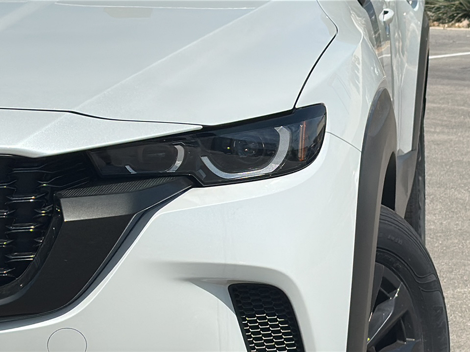 2025 Mazda CX-50 Premium photo 2