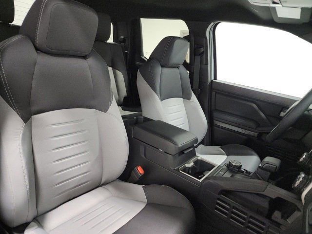 2025 Toyota Tacoma 4x4 TRD photo 9