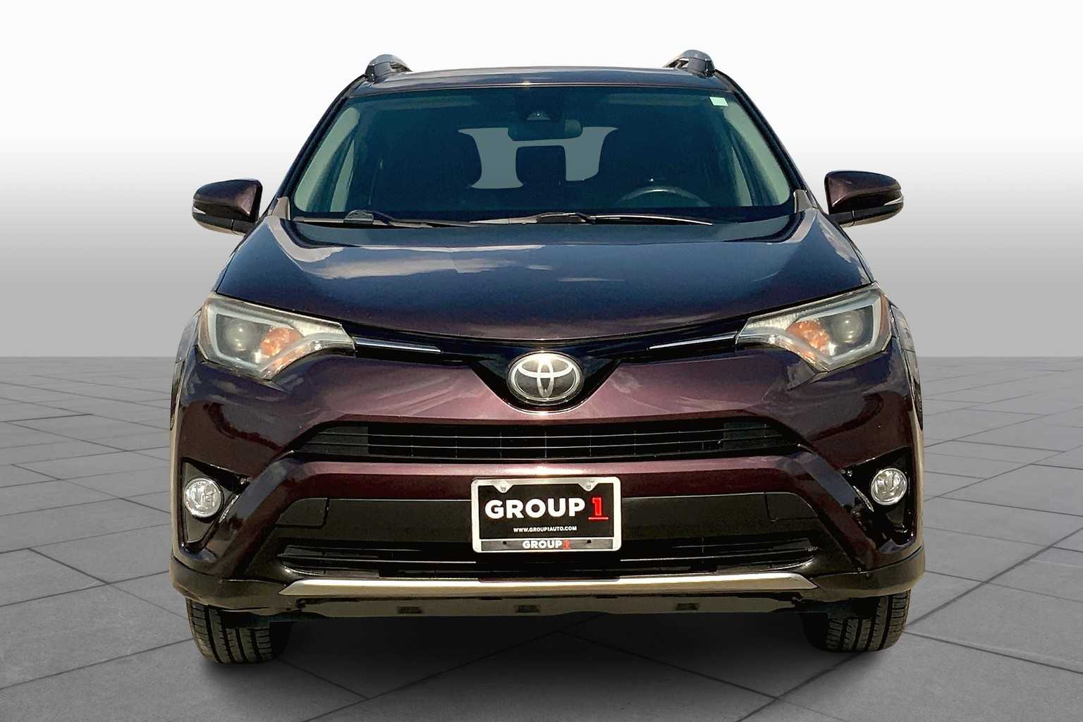 2018 Toyota RAV4 XLE photo 3