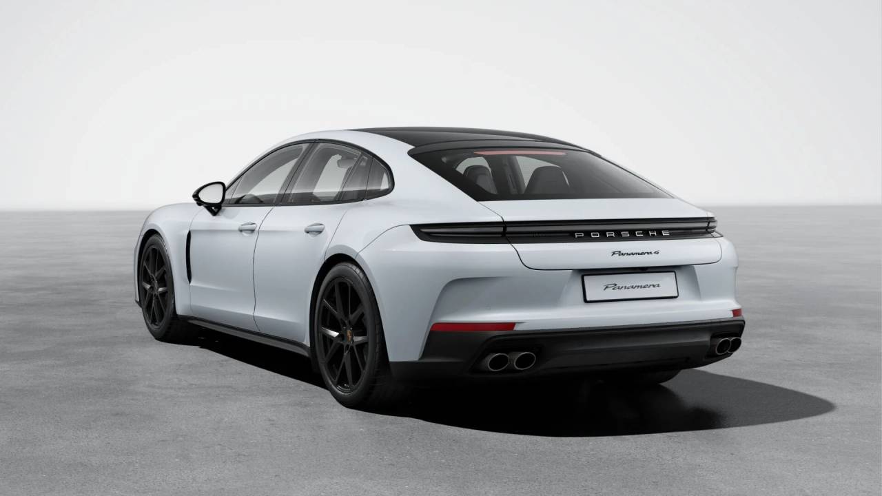 2026 Porsche Panamera 4 photo 2