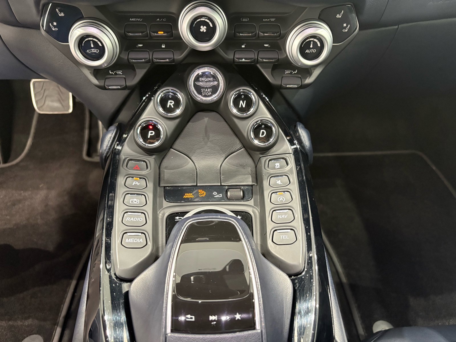 2019 Aston Martin Vantage AM6 photo 15