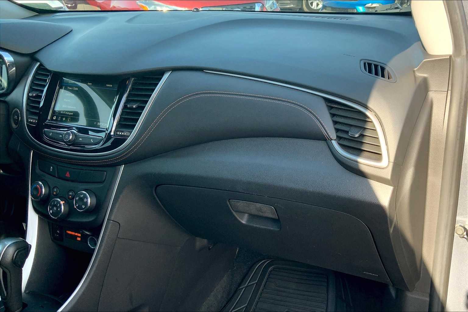 2019 Chevrolet Trax LT photo 18