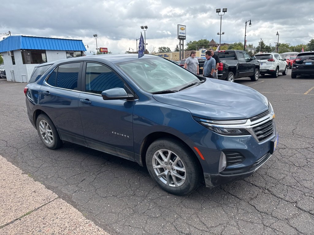 2024 Chevrolet Equinox LT photo 4