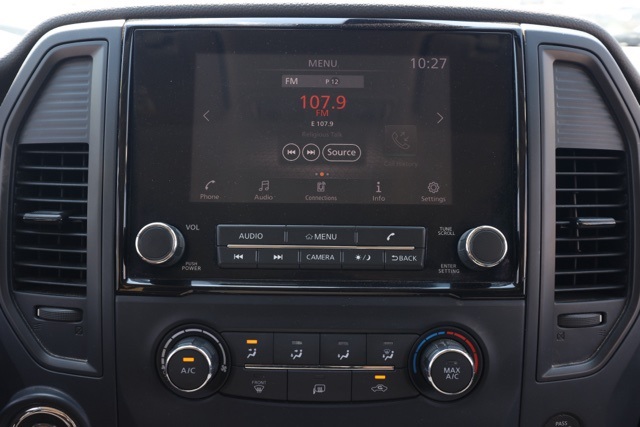 2023 Nissan Titan SV photo 26