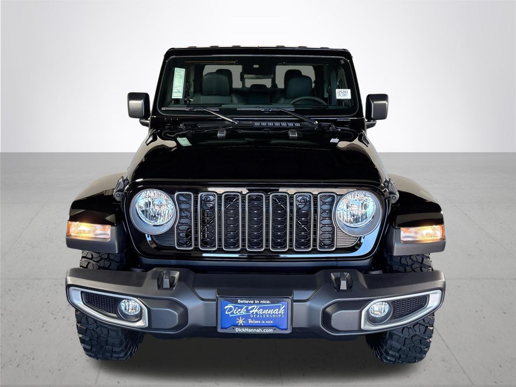 2025 Jeep Gladiator Willys photo 3