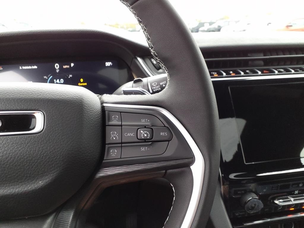 2025 Jeep Grand Cherokee Altitude X photo 17