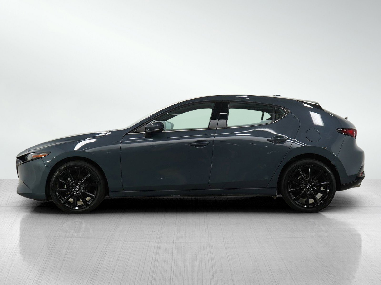 Used 2024 Mazda Mazda3 Premium with VIN JM1BPAMM7R1657649 for sale in Burnsville, Minnesota
