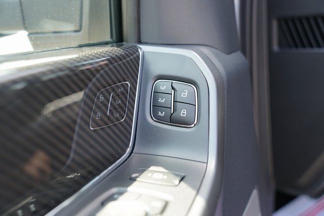 2025 FORD F-250 - Image 36