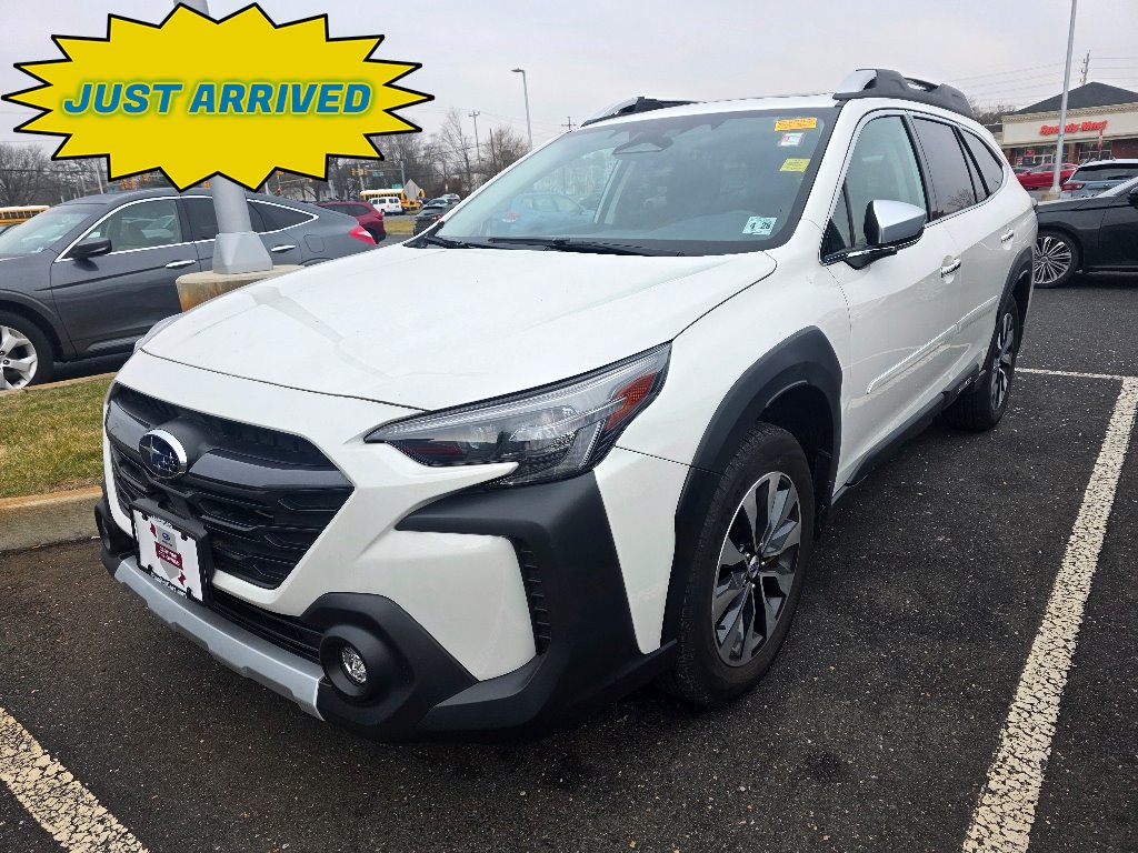 2023 Subaru Outback Touring's photo