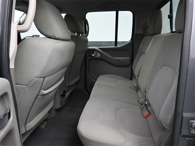 2019 Nissan Frontier Crew Cab SV photo 8