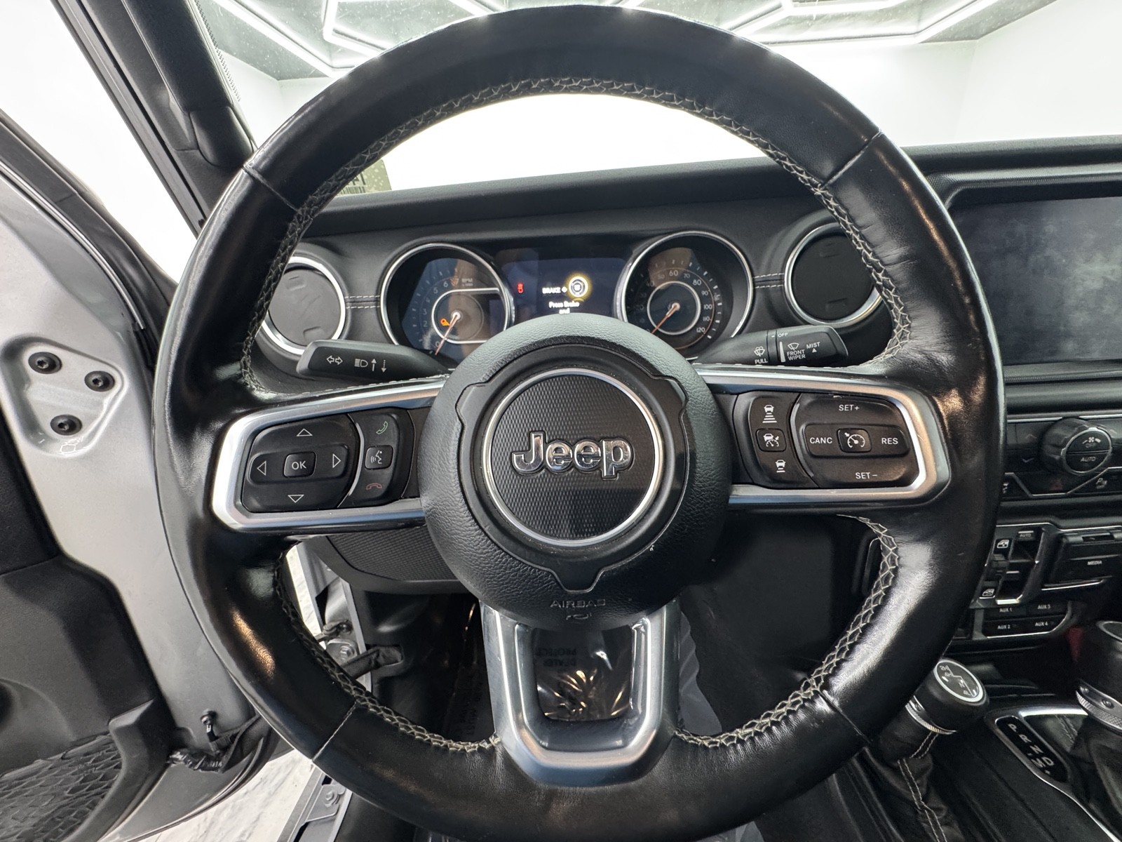 2020 Jeep Gladiator Overland photo 16
