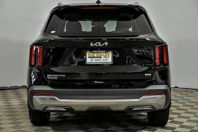 2024 Kia Sorento S photo 6