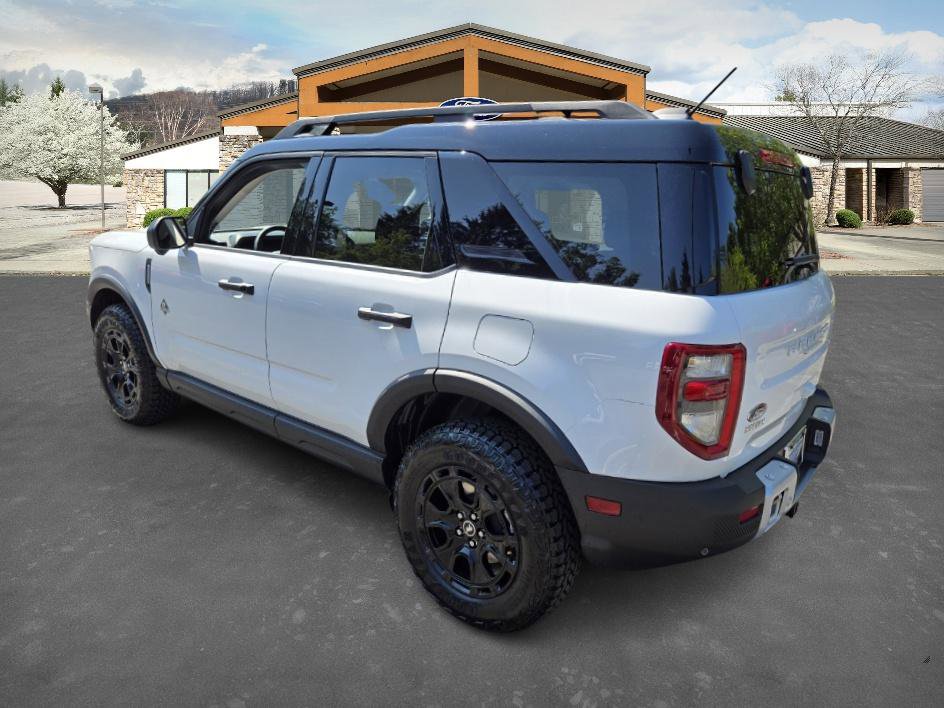 2025 Ford Bronco Sport Outer Banks photo 3